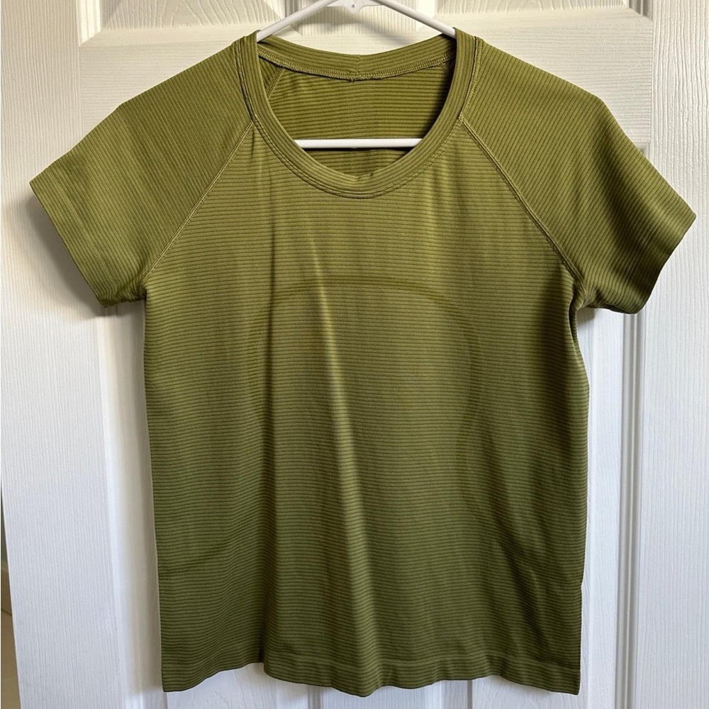 Lululemon Bronze Green Swiftly - Race Length - Size 8